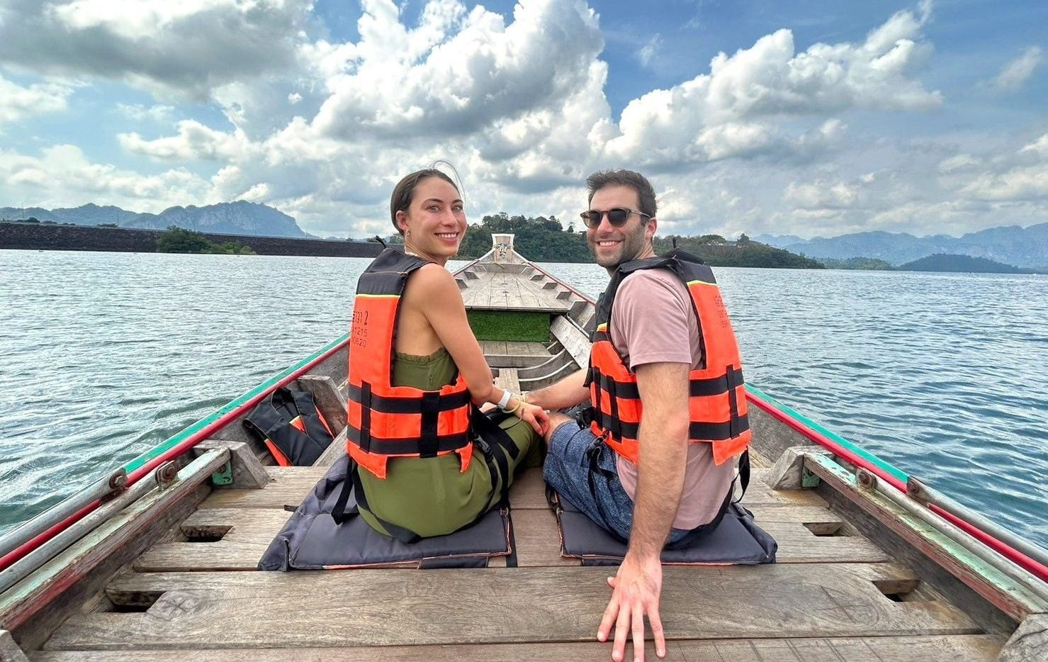 Cheow Lan Lake: Overnight Tour – Meals, Activities, and Guided Bliss